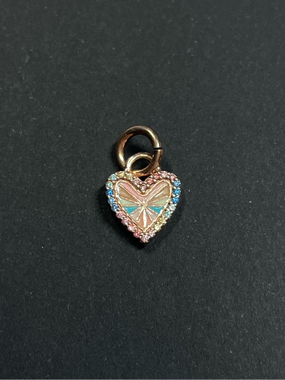 Hillberg & Berk heart pendant
925
Stamped 925